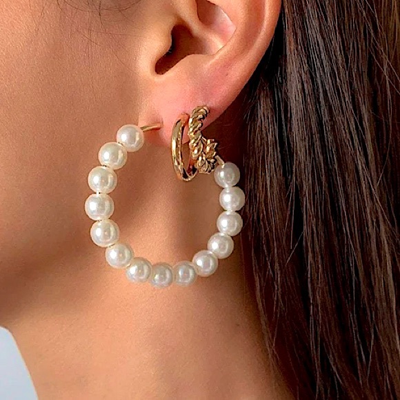 🔴𝟭𝟬/$𝟮𝟱🔴NEW Large Pearl Hoop Earrings - Picture 7 of 7